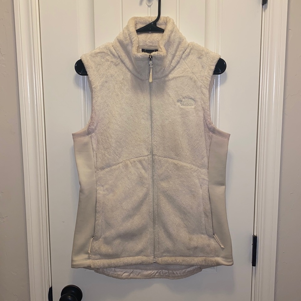The NorthFace Women’s Full Zip Vest
